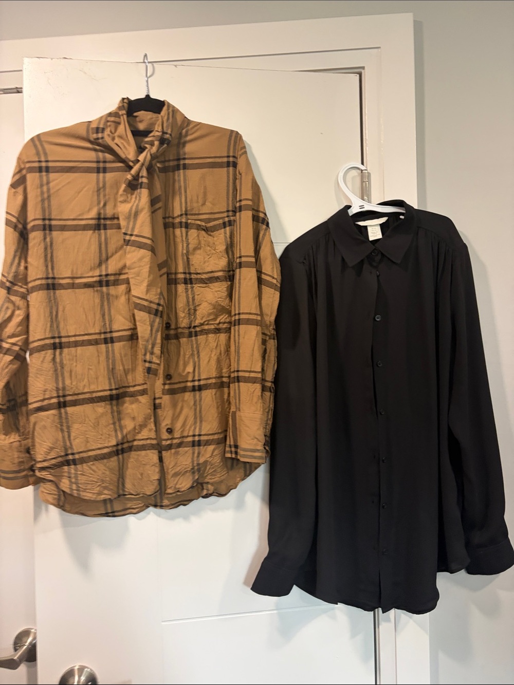 Ladies Tan Plaid Button-Up Shirt Jacket